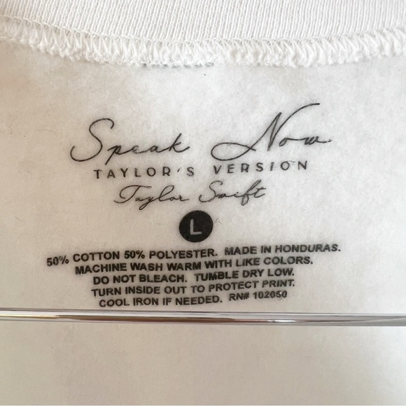 Like NEW Taylor Swift Speak Now Eras Crew Neck Sweatshirt White Size Large - Picture 5 of 6
